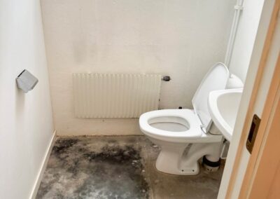 Axgatan toa i källare